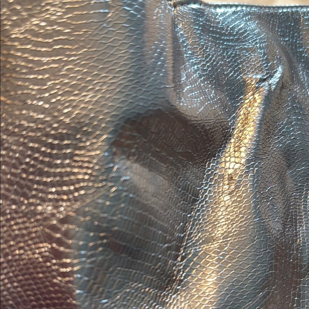 Estee Lauder Silver Tote Bag with Structured Design - Picture 6 of 7